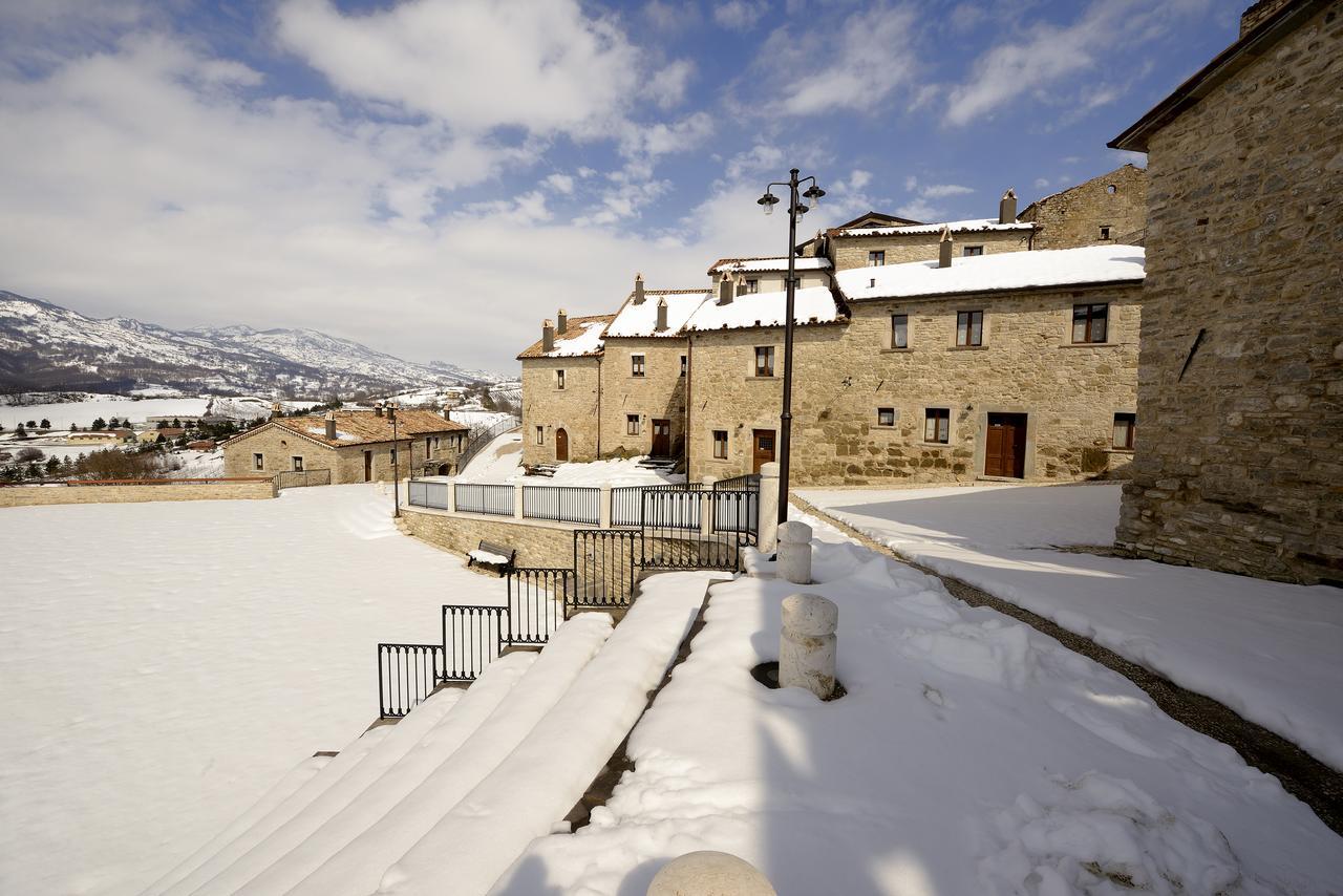 Borgotufi Albergo Diffuso Castel del Giudice 外观 照片
