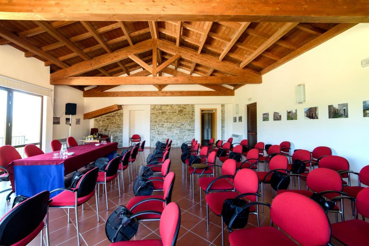 Borgotufi Albergo Diffuso Castel del Giudice 外观 照片