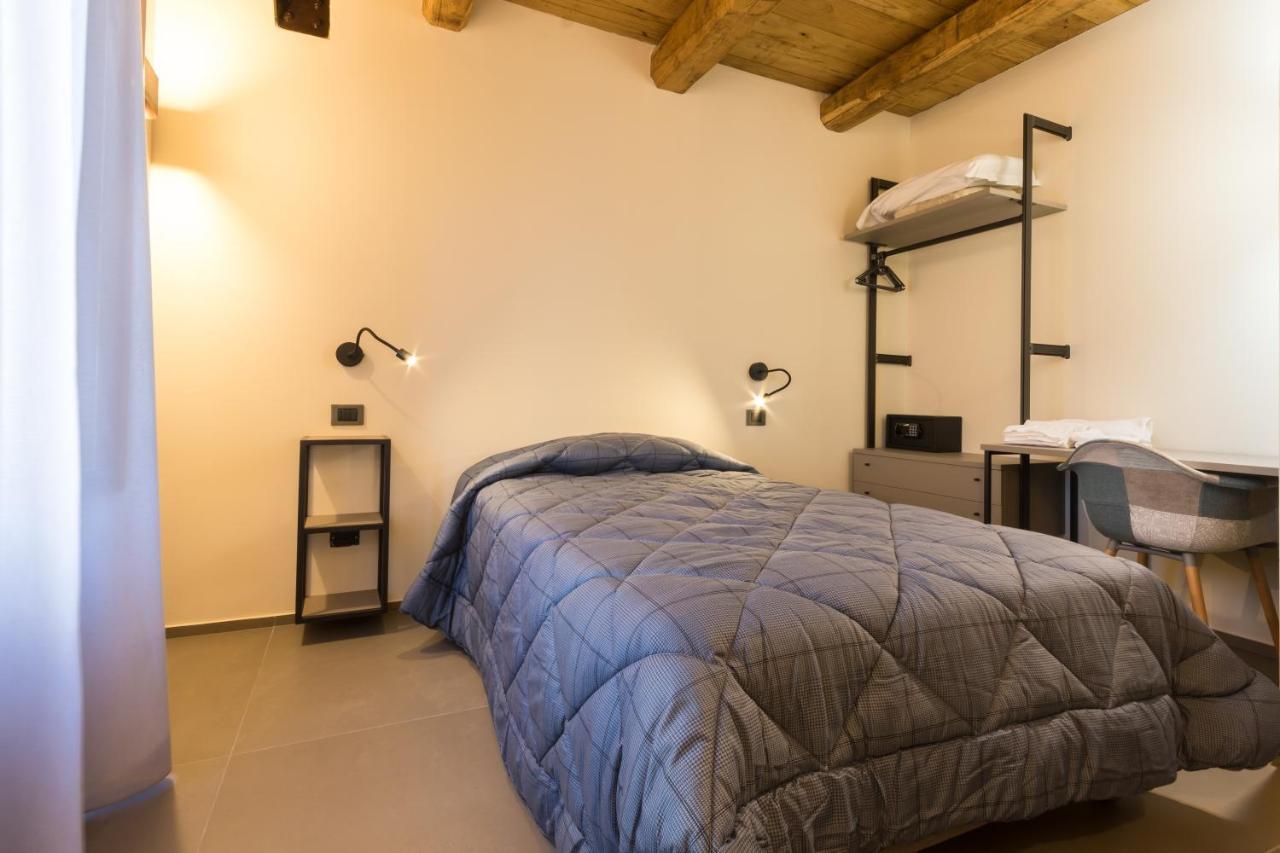 Borgotufi Albergo Diffuso Castel del Giudice 外观 照片